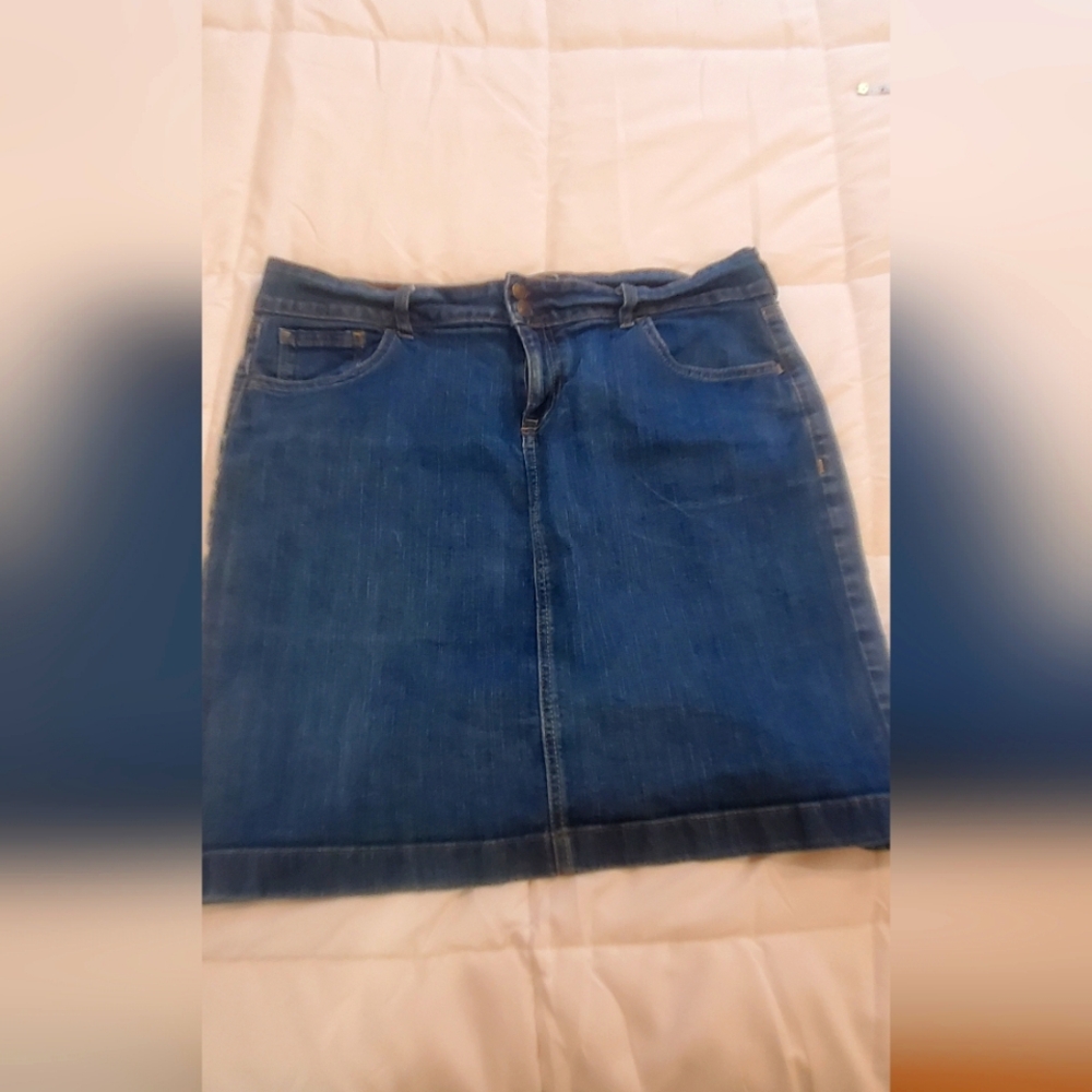 Old navy ultra blue denim knee length skirt size 12